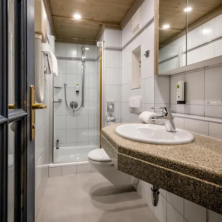 Ξενοδοχείο Promenade 4*