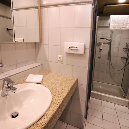 Promenade Ξενοδοχείο 4*