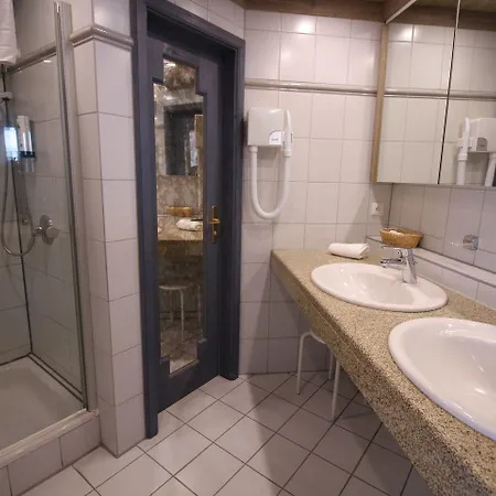 Ξενοδοχείο Promenade 4*